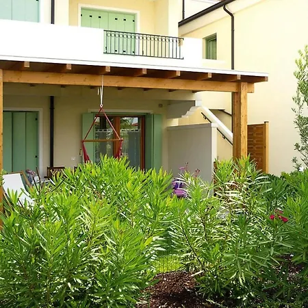 Villaggio A Mare, Lido Altanea