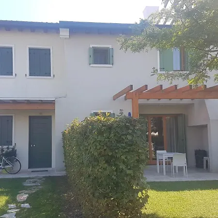 Villaggio A Mare, Lido Altanea